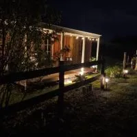 Country Cottage Sunshine Coast，位于蒙特维尔的酒店