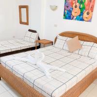 Happy Home Hotel Beachfront，位于Borocay Island葛多菲多落莫斯机场 - MPH附近的酒店