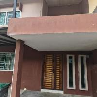 Senai AI homestay，位于Kampong Saleng苏丹依斯迈路机场 - JHB附近的酒店