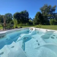 L'Oasis Des Pyrénées,位于Campuzan的酒店