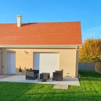 Petite maison, jardin privé clos, classée 3 étoiles，位于Acquigny的酒店