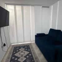 Bonito apartamento 3 habitaciones, 4 camas，位于库库塔San Antonio Airport - SVZ附近的酒店