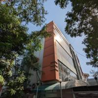 Hotel Shivneri，位于比拉斯布尔比拉斯布尔机场 - PAB附近的酒店