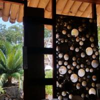 Ma jolie Cabane, 1 minute from the Indien Ocean，位于Memboua Bouani赛义德·易卜拉欣王子国际机场 - HAH附近的酒店