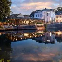 Hotel & Restaurant Fackelgarten Plau am See，位于普劳西的酒店