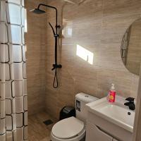Guesthouse Ali，位于卡拉科尔Karakol International Airport - IKG附近的酒店