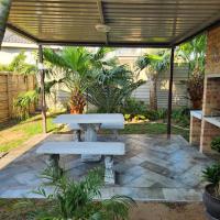 Weaver's Corner Richards Bay，位于理查兹湾Richards Bay Airport - RCB附近的酒店