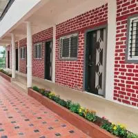 Fulgulab Lawns and Home Stay，位于Junnar的酒店