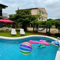 Apartamento con piscina, terraza y parking en las cercanías de Asunción，位于圣洛伦索的酒店