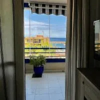 Turquesa Beach Cozy apartment with sea view，位于艾法奇的酒店