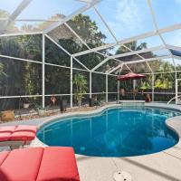 Pet Friendly Pool Home in River Reach of Naples FL，位于那不勒斯Naples Municipal - APF附近的酒店