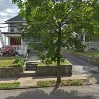 Charming Victorian Home in the Heart of White Plains，位于怀特普莱恩斯威彻斯特县机场 - HPN附近的酒店