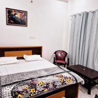Nitin Homestay，位于FaizābādAyodhya Airport - AYJ附近的酒店