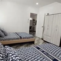 Family Unit at Mary's Staycation in Tanza Cavite Condo Type good for 4 person，位于Tanza的酒店
