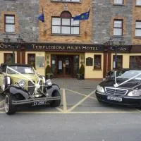 Templemore Arms Hotel,位于坦普尔莫尔的酒店