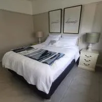 Three Bedrooms House，位于Chullora的酒店