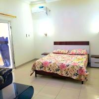 Affordable Spacious Apartment in Kinshasa, Limete Resit，位于金沙萨恩吉利国际机场 - FIH附近的酒店