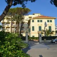 Hotel Quattro Palme,位于托尔托雷托的酒店