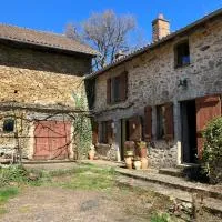Chambres d'Hôtes de la Treille，位于La Chapelle-Montbrandeix的酒店