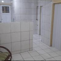 Kitnet em Maceió，位于马塞约松比·德斯帕尔马雷斯国际机场 - MCZ附近的酒店