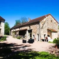 Hotel Camping sur Yonne，位于Épiry的酒店