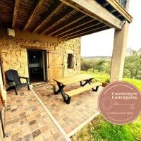 La bergerie - Paisible vue lac et montagne,位于Molleville的酒店