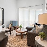 Luxury Furnished Apartment Near Logan Airport，位于波士顿洛根国际机场 - BOS附近的酒店