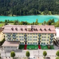 HOTEL AURONZO - outdoor basecamp，位于奥伦佐卡多利的酒店