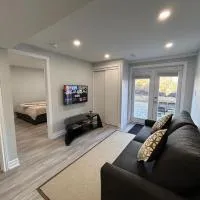 Rita's Kunjo - 2BR, 3BD, 2WR, Full Ktchn, Living,位于惠特比的酒店