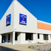 Super 7 Inn Tupelo，位于图珀洛Tupelo Regional - TUP附近的酒店