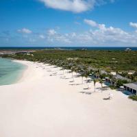 Ambergris Cay Private Island All Inclusive - PLS Island Hopper Flight Included，位于Big Ambergris CaySalt Cay Airport - SLX附近的酒店