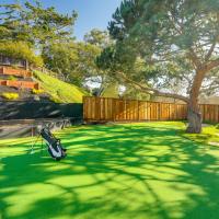 2 Mi to Beach Home with Patio in Del Rey Oaks!，位于Del Rey OaksMonterey Peninsula Airport - MRY附近的酒店