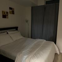 A lovely one bed room with Sunset Views，位于多伦多多伦多岛机场 - YTZ附近的酒店