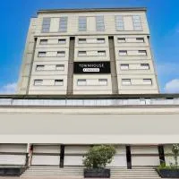 Townhouse Anand Formerly Hotel The Maison，位于阿南德的酒店