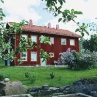 Allsta Gård Kretsloppshuset B&B，位于Bjärtrå的酒店