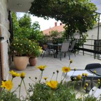 Nonna Laura Adriatic dream apartment with sea view，位于拉巴克的酒店