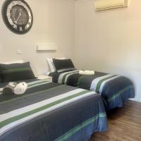 Cattle Camp Hotel，位于查尔维尔查尔维尔机场 - CTL附近的酒店