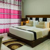 Blue Harbour Inn，位于亭可马里SLAF China Bay - TRR附近的酒店