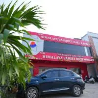 New Himalaya Lodge，位于Jadcherla的酒店