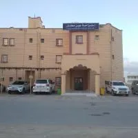 Hotel Ain Safnan Room&Flats فندق عين صفنان غرف&شقق，位于Sanāw的酒店