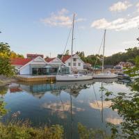Kulleseidkanalen gjestehamn，位于Bømlo斯图尔机场 - SRP附近的酒店