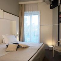 Portofino Deluxe Family Suite - balcony, sea view, private hotel beach，位于波托菲诺的酒店