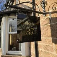 Tullochard Guest House，位于阿尔内斯的酒店