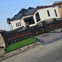 D'EMPEROR suite，位于卡拉巴尔Calabar Airport - CBQ附近的酒店