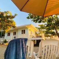 Tierra Bella-Exclusive Beachfront Villa at Elyu，位于巴旺的酒店