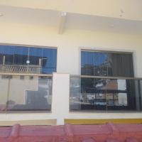 Casa 3 quartos próximo ao centro，位于伊塔佩米林河畔卡舒埃鲁卡丘里洛德伊塔坡米林机场 - CDI附近的酒店