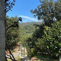 Villa azzurra tra le coste del sud，位于维拉西米乌斯的酒店