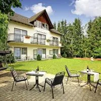 伯格布里克兰德加特酒店，位于巴特克罗伊茨纳赫的酒店
