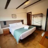 Hostal Legaz，位于Funes的酒店
