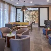 Courtyard by Marriott Petoskey at Victories Square,位于佩托斯基的酒店